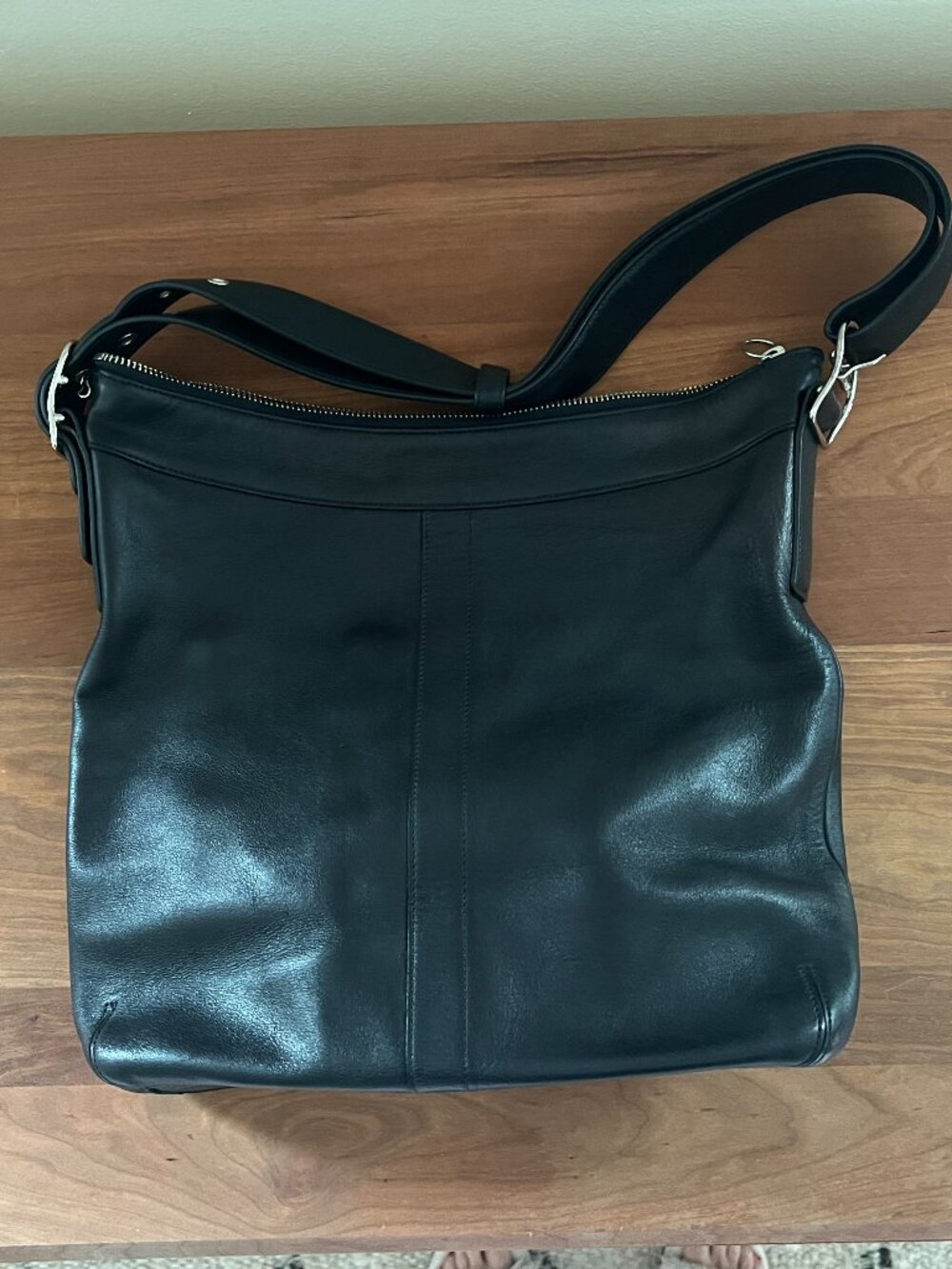 Coach womens black leather handbag - Picture 2 of 5